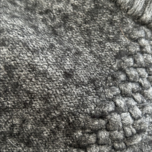 Classic Felted Heather Gray Sweater with Cable Detail - M - Picture 8 of 8
